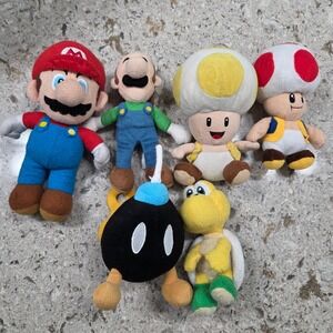 Nintendo‎ Super Mario Plush Bundle: Mario, Luigi, Toad, Koopa, Bomb